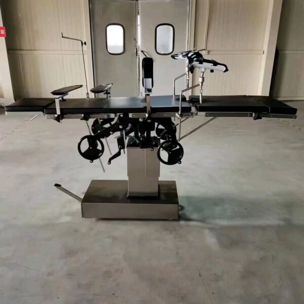 Hydraulic operation table